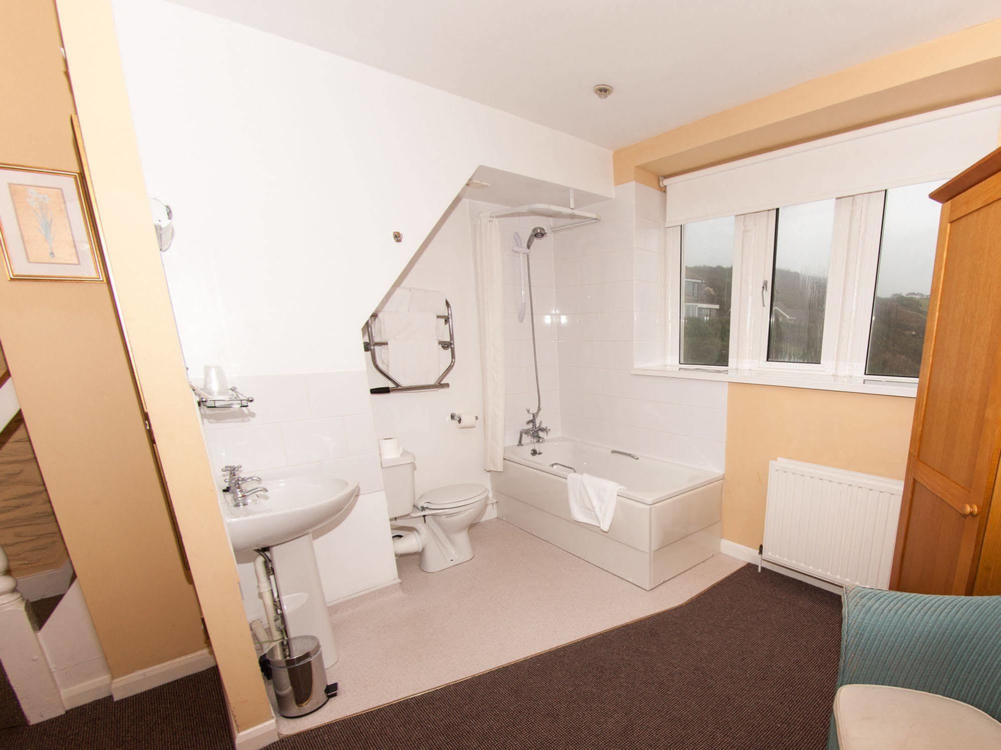 Whitsand Bay Hotel Crafthole Exterior photo