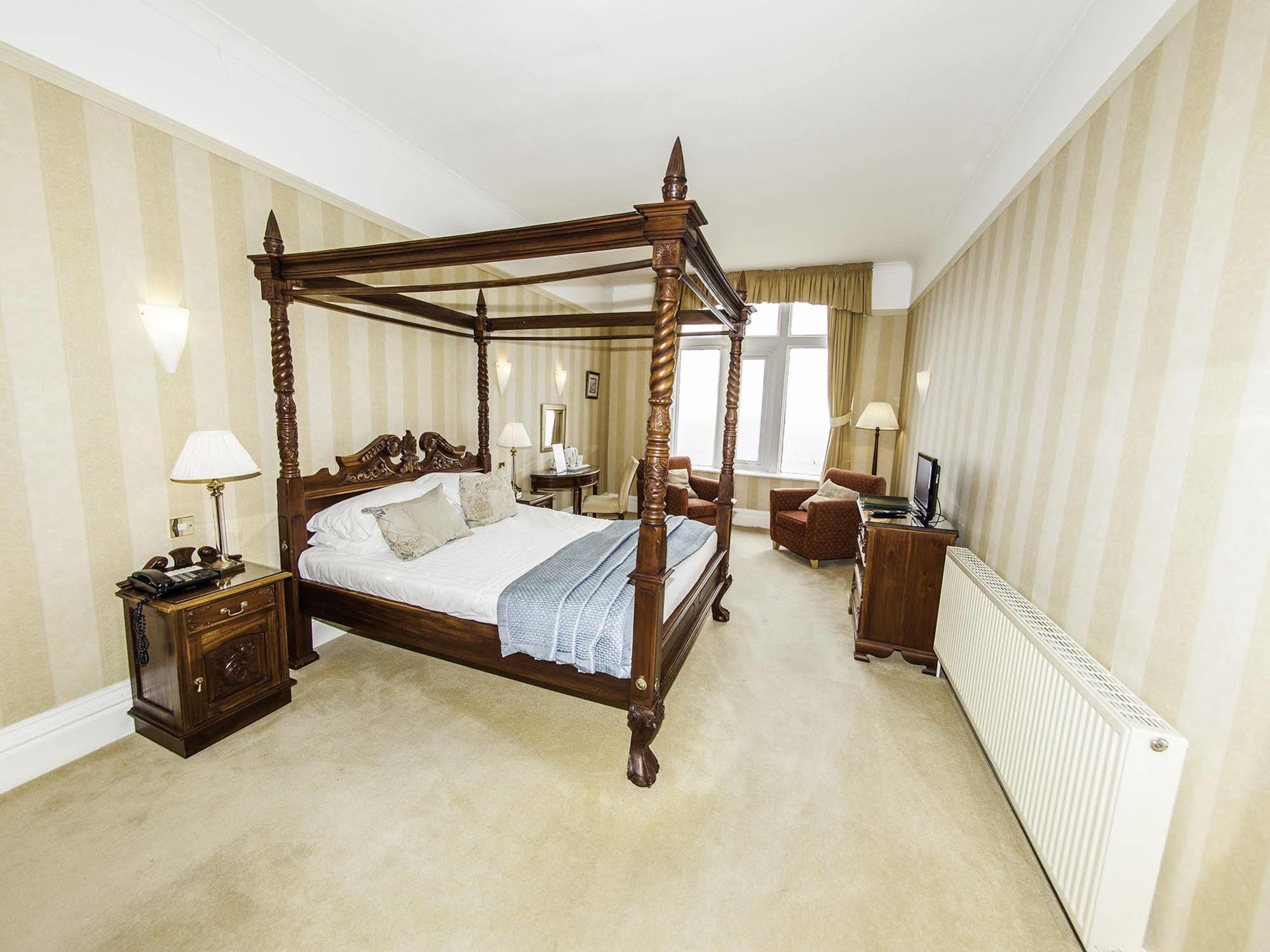 Whitsand Bay Hotel Crafthole Exterior photo